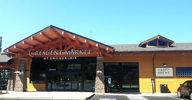 crescent market snoqualmie wa 001 825x430 1 768x400