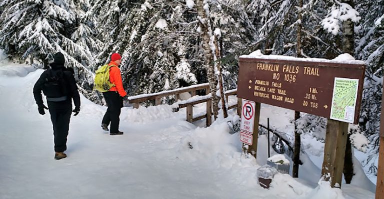franklin falls trailhead north bend wa 001 825x430 1 768x399
