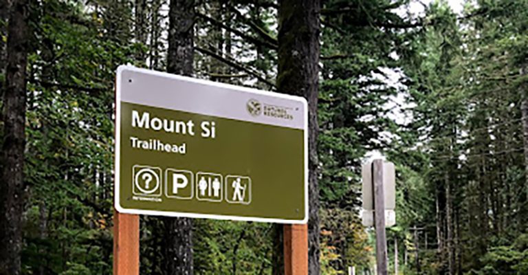 mt si north bend wa trailhead sign 001 825x430 1 768x400