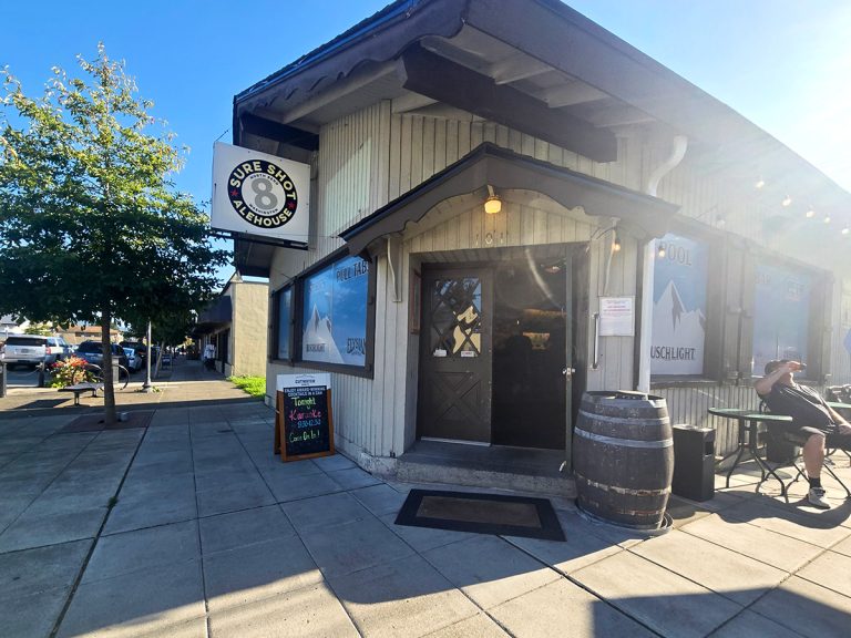 Sure Shot Pub in North Bend WA - front entrance