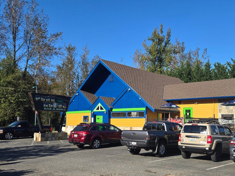 Pour House Bar & Grill front entrance in North Bend Washington