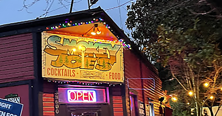 smokey joes bar grill snoqualmie wa 825x430 1 768x400