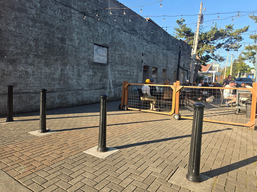 Volition Brewing Co. in North Bend Washington - outdoor patio