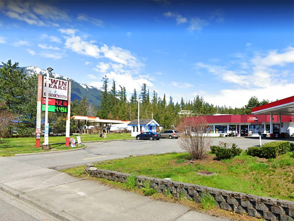 Twin Peaks Food and Gas screen capture - North Bend, WA